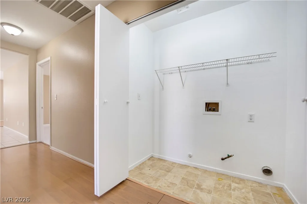 633 Roberta Alecia, North Las Vegas, NV 89031