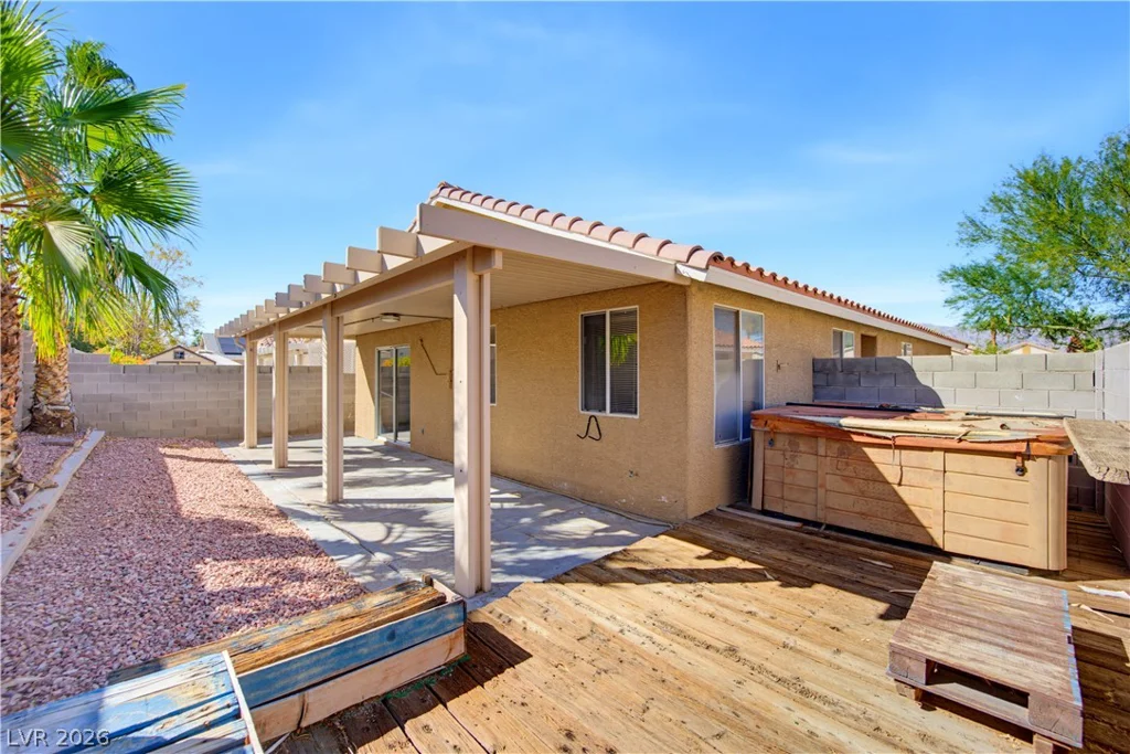 633 Roberta Alecia, North Las Vegas, NV 89031