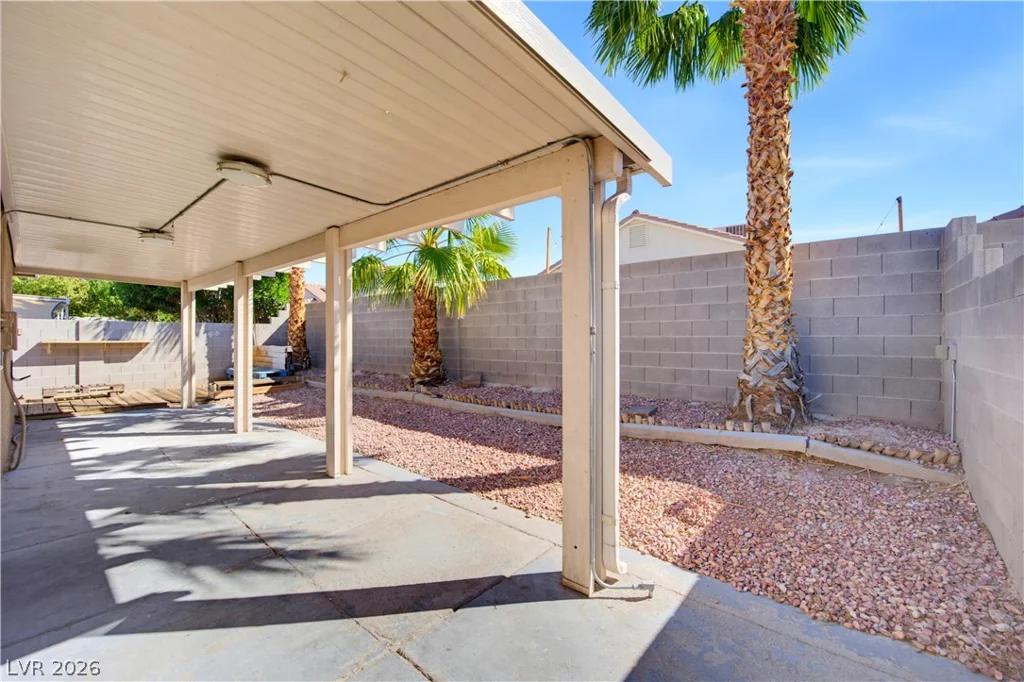 633 Roberta Alecia, North Las Vegas, NV 89031
