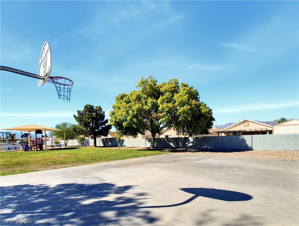 633 Roberta Alecia, North Las Vegas, NV 89031