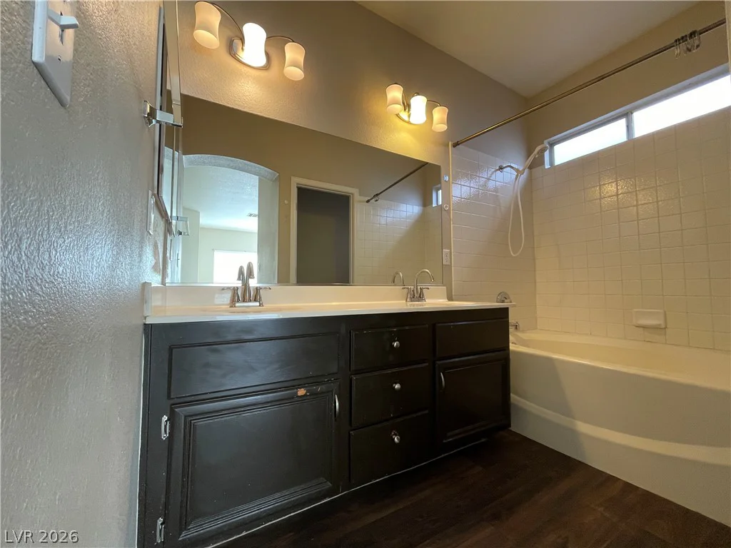 7873 Blue Brook, Las Vegas, NV 89147