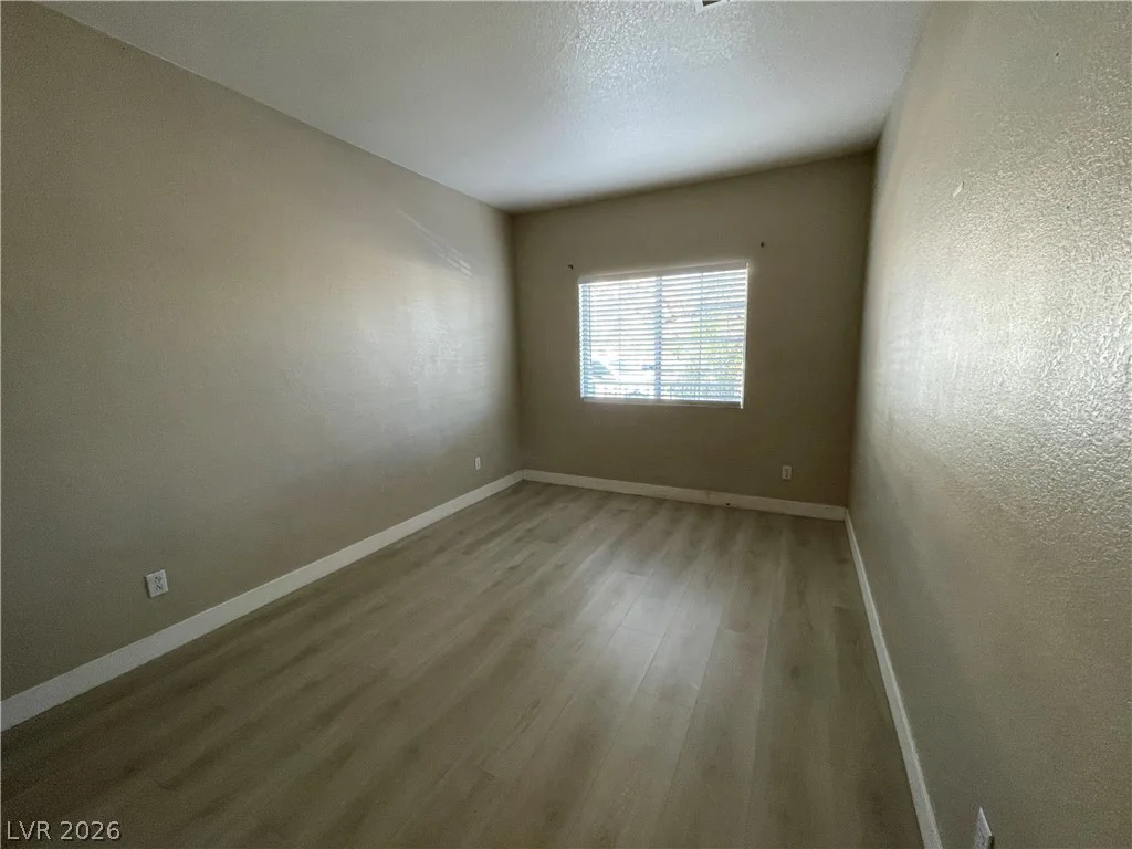 7873 Blue Brook, Las Vegas, NV 89147