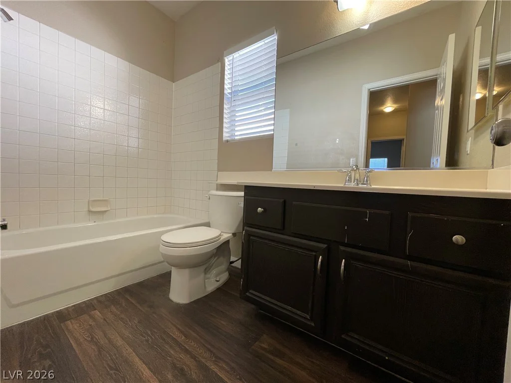 7873 Blue Brook, Las Vegas, NV 89147