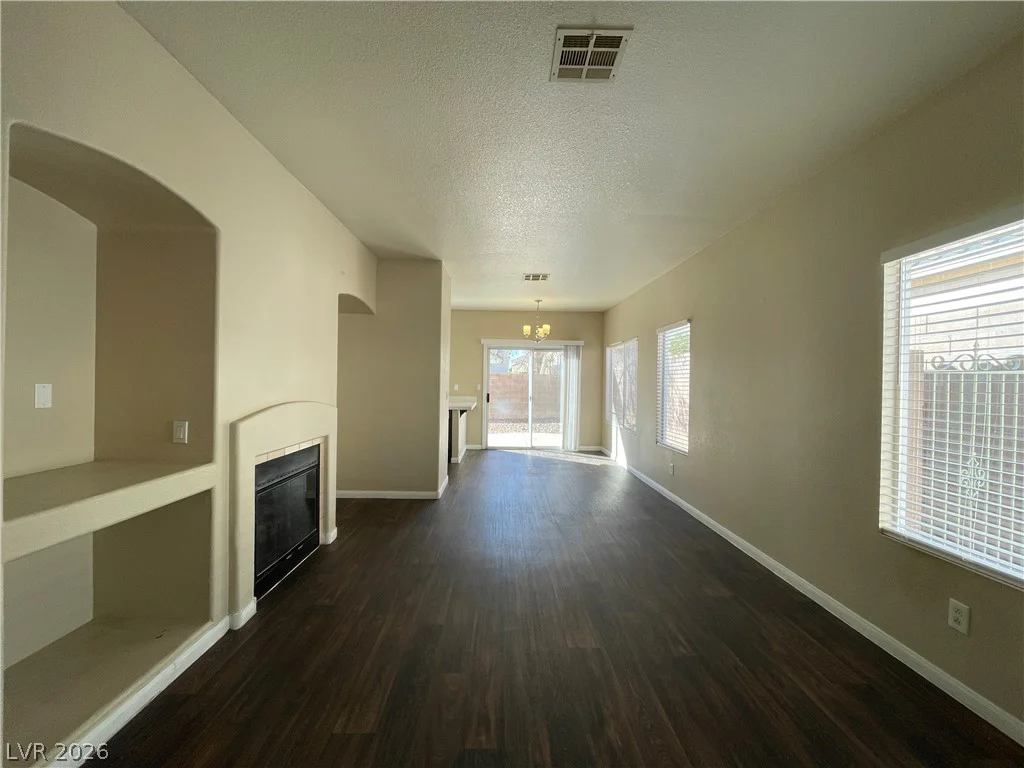 7873 Blue Brook, Las Vegas, NV 89147