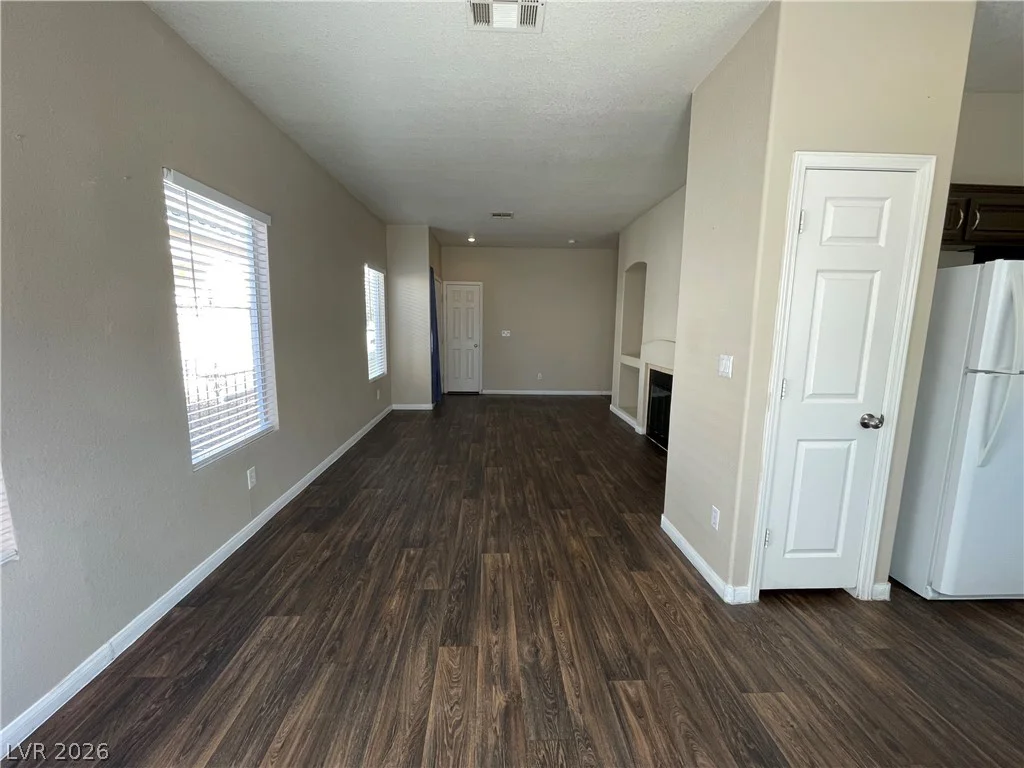 7873 Blue Brook, Las Vegas, NV 89147