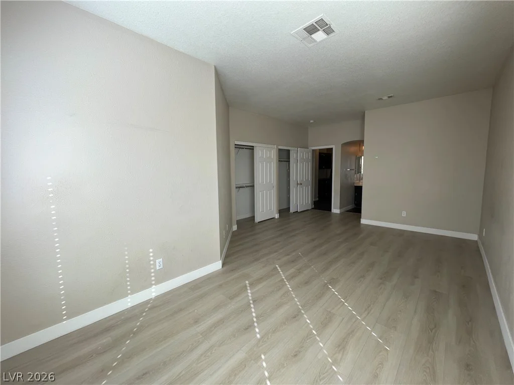 7873 Blue Brook, Las Vegas, NV 89147