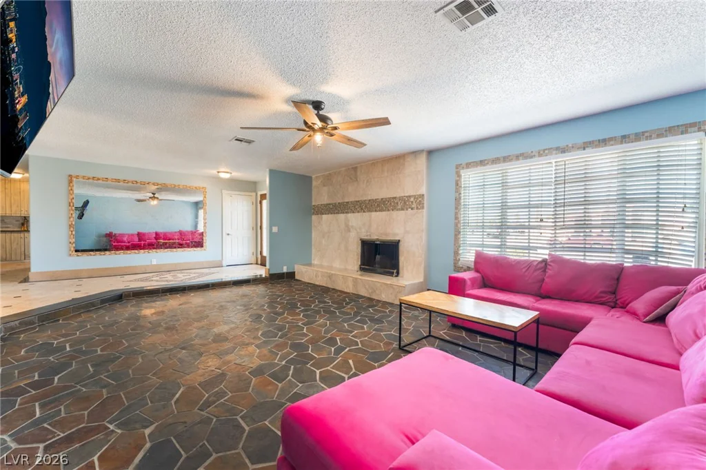 1679 Golden Arrow, Las Vegas, NV 89169