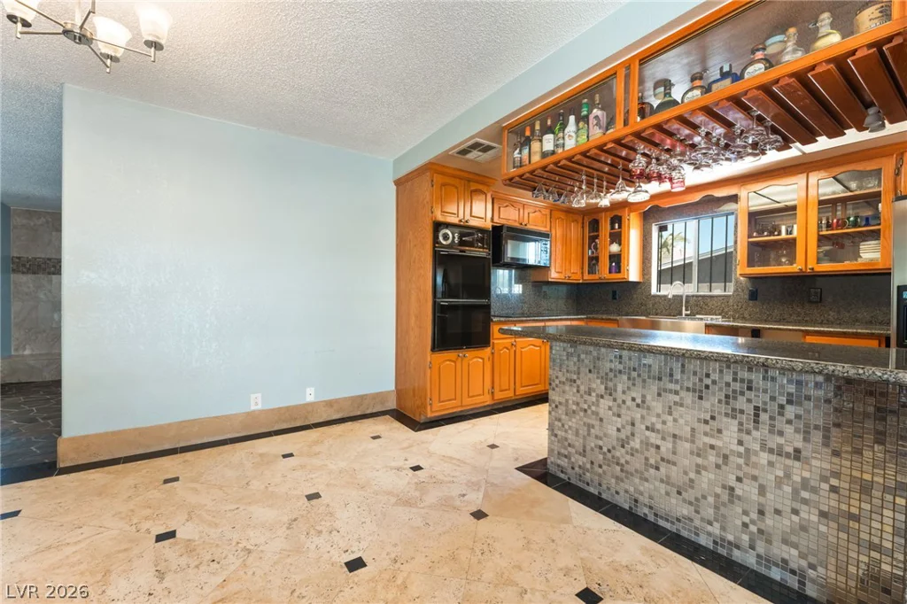1679 Golden Arrow, Las Vegas, NV 89169