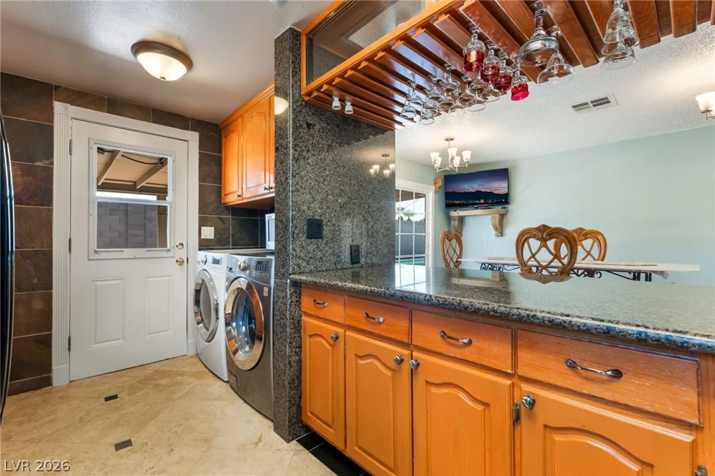 1679 Golden Arrow, Las Vegas, NV 89169