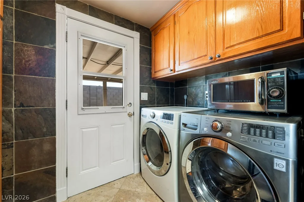 1679 Golden Arrow, Las Vegas, NV 89169