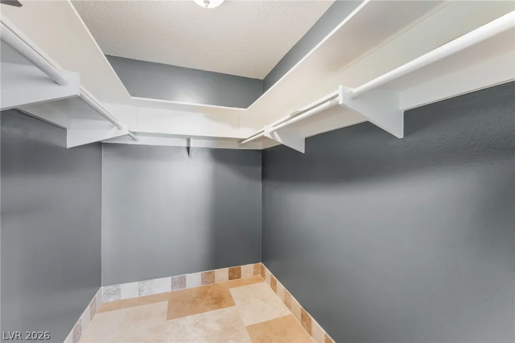 1679 Golden Arrow, Las Vegas, NV 89169