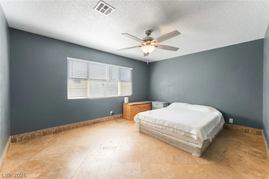1679 Golden Arrow, Las Vegas, NV 89169