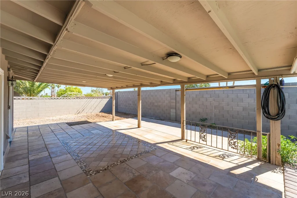 1679 Golden Arrow, Las Vegas, NV 89169