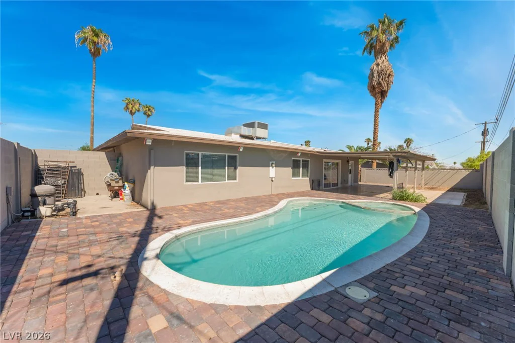 1679 Golden Arrow, Las Vegas, NV 89169
