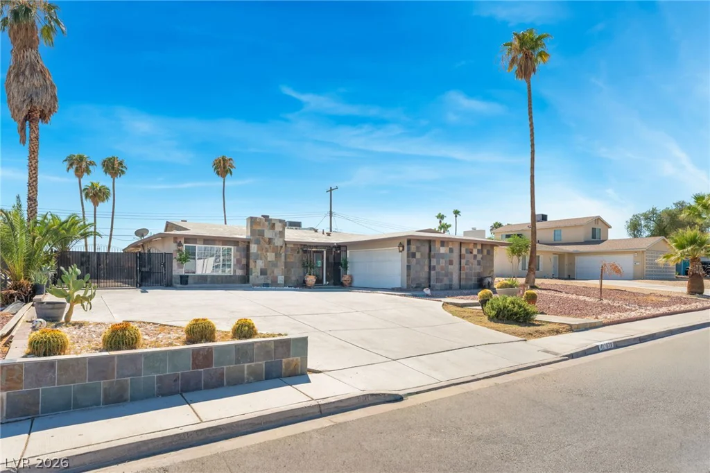 1679 Golden Arrow, Las Vegas, NV 89169