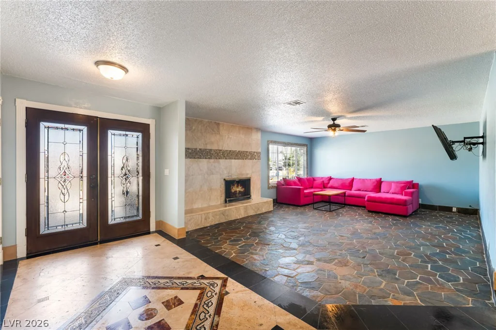 1679 Golden Arrow, Las Vegas, NV 89169
