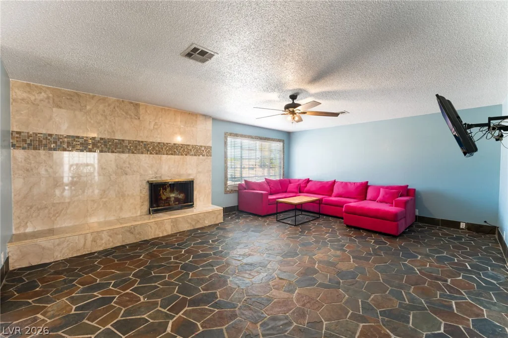 1679 Golden Arrow, Las Vegas, NV 89169