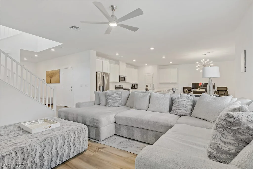 4436 Mural Glen, North Las Vegas, NV 89084