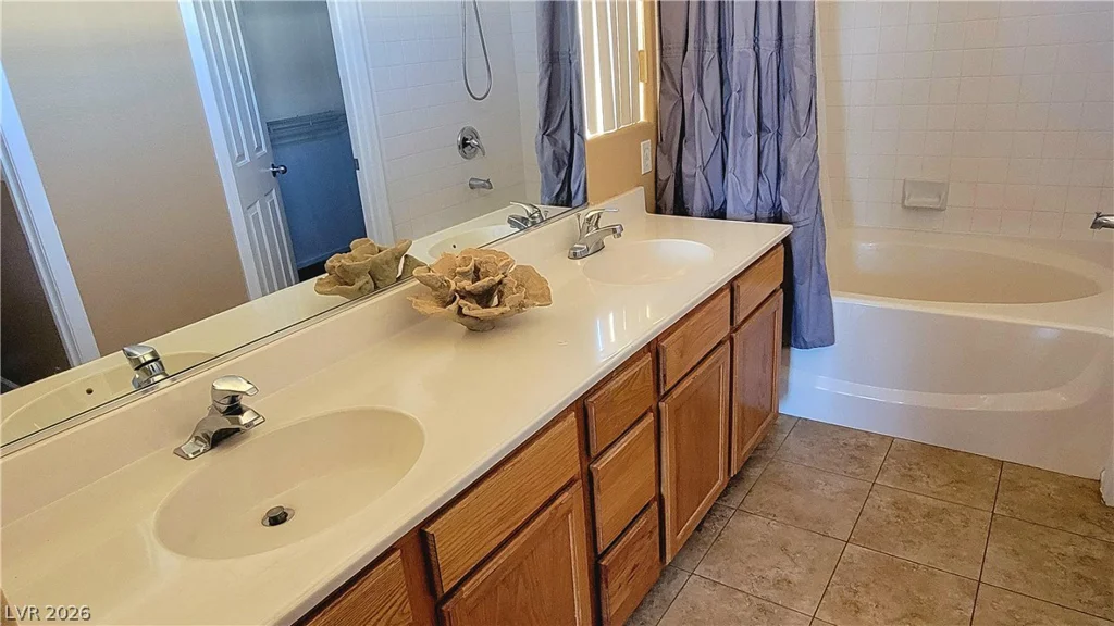 10191 Bentley Oaks, Las Vegas, NV 89135