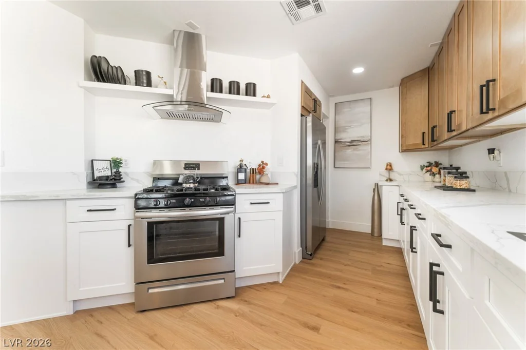 2396 Valley, Las Vegas, NV 89108