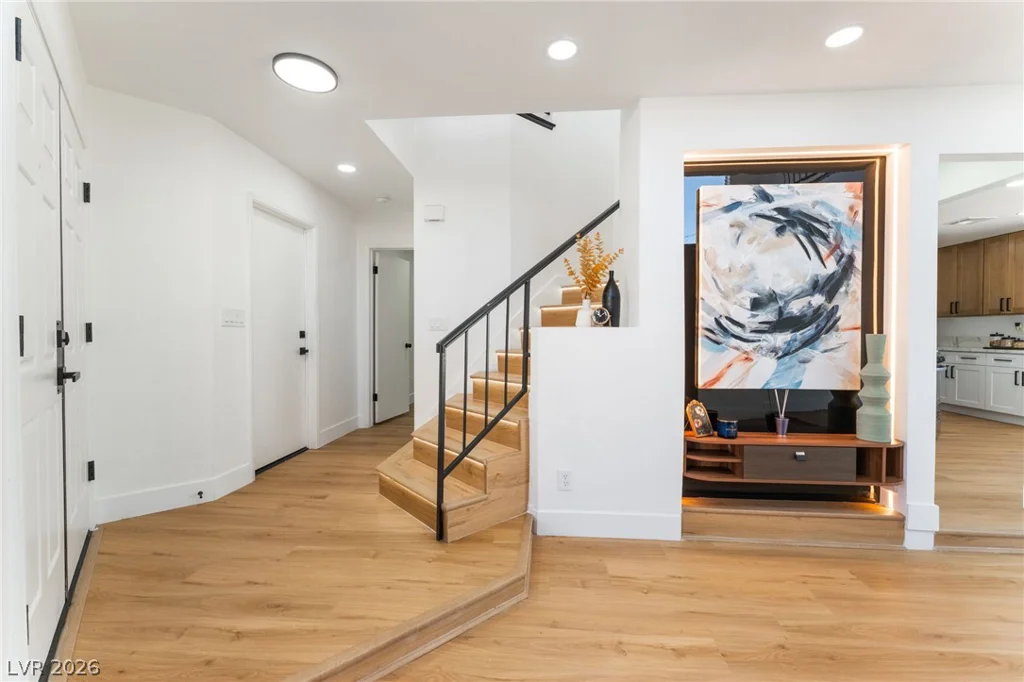 2396 Valley, Las Vegas, NV 89108