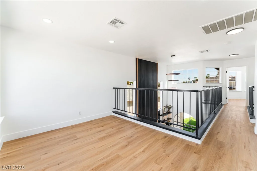 2396 Valley, Las Vegas, NV 89108