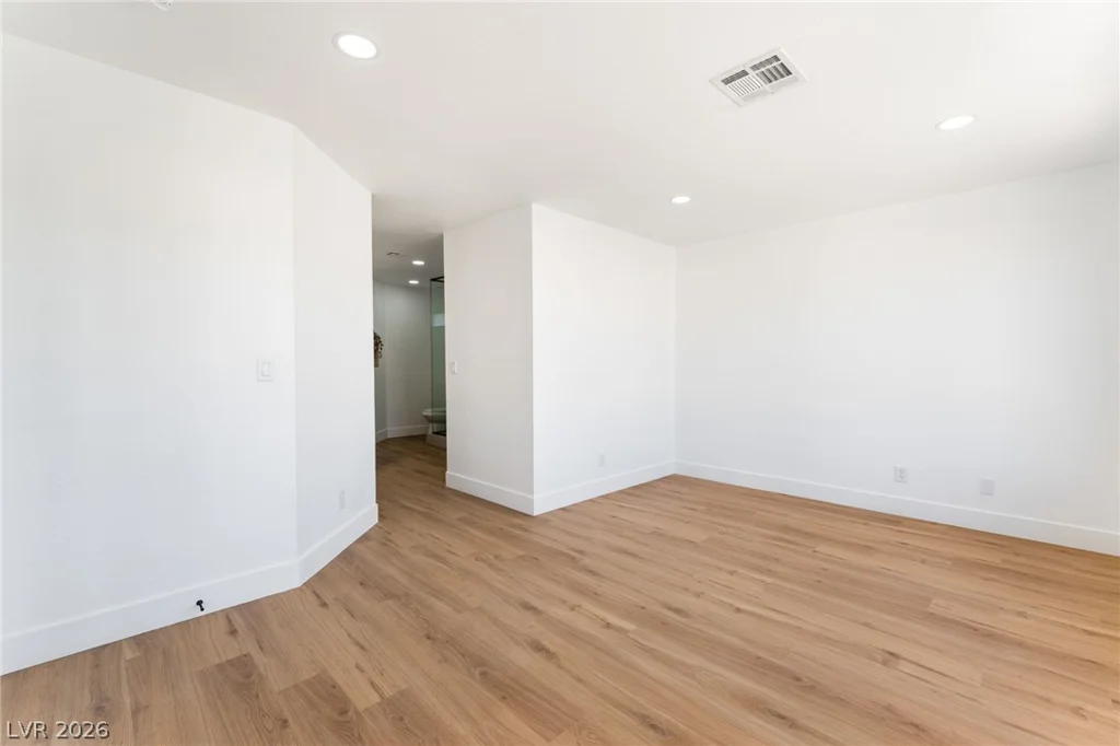 2396 Valley, Las Vegas, NV 89108