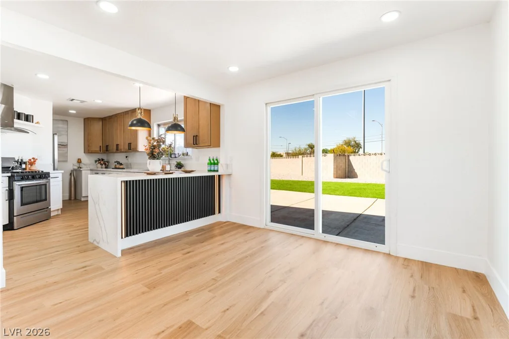 2396 Valley, Las Vegas, NV 89108