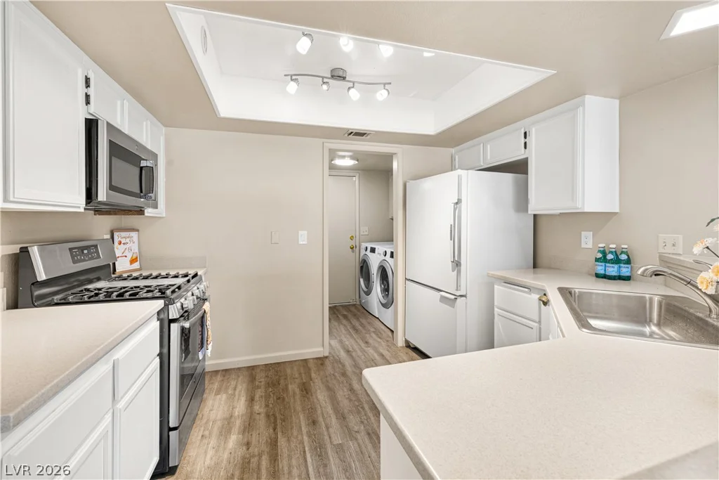 325 Manor, Las Vegas, NV 89145