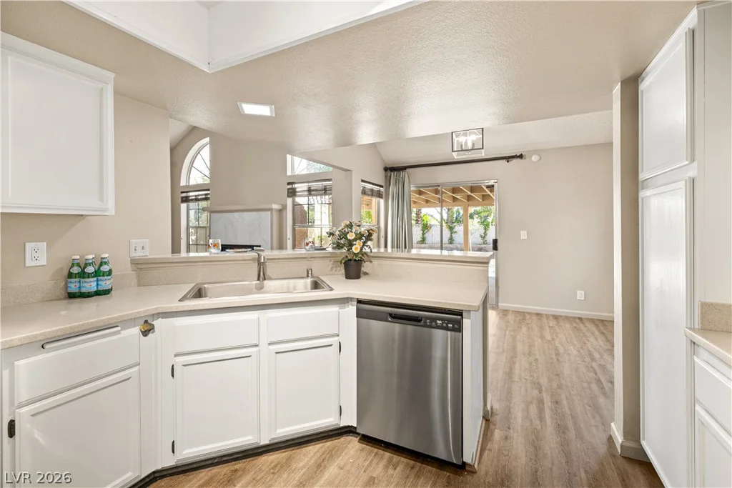 325 Manor, Las Vegas, NV 89145