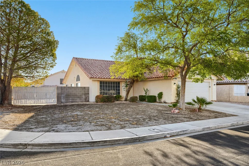 5760 Spindletree, North Las Vegas, NV 89031