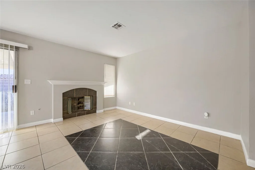 5760 Spindletree, North Las Vegas, NV 89031