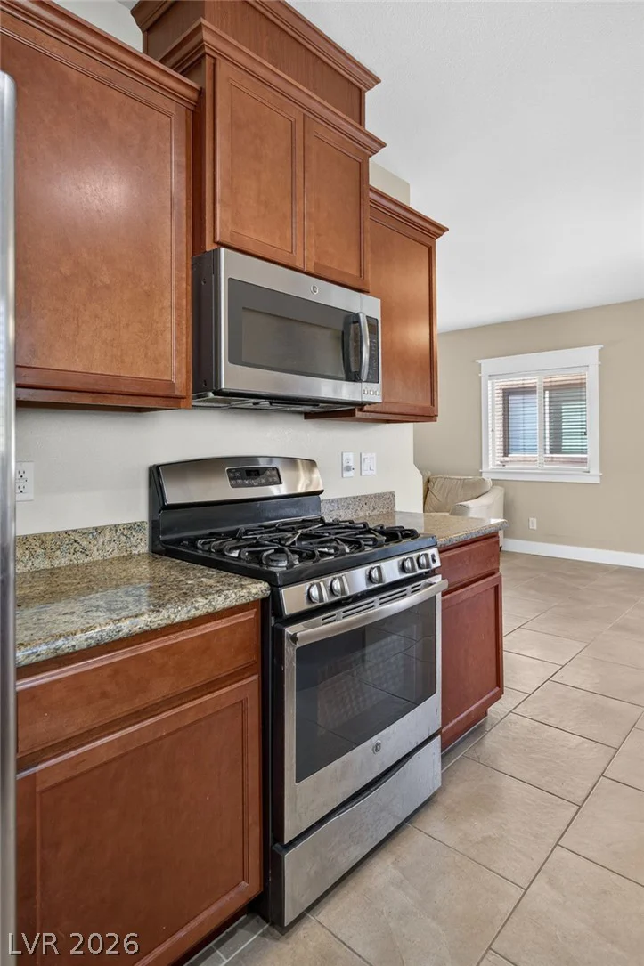 8112 Winterfell, Las Vegas, NV 89166