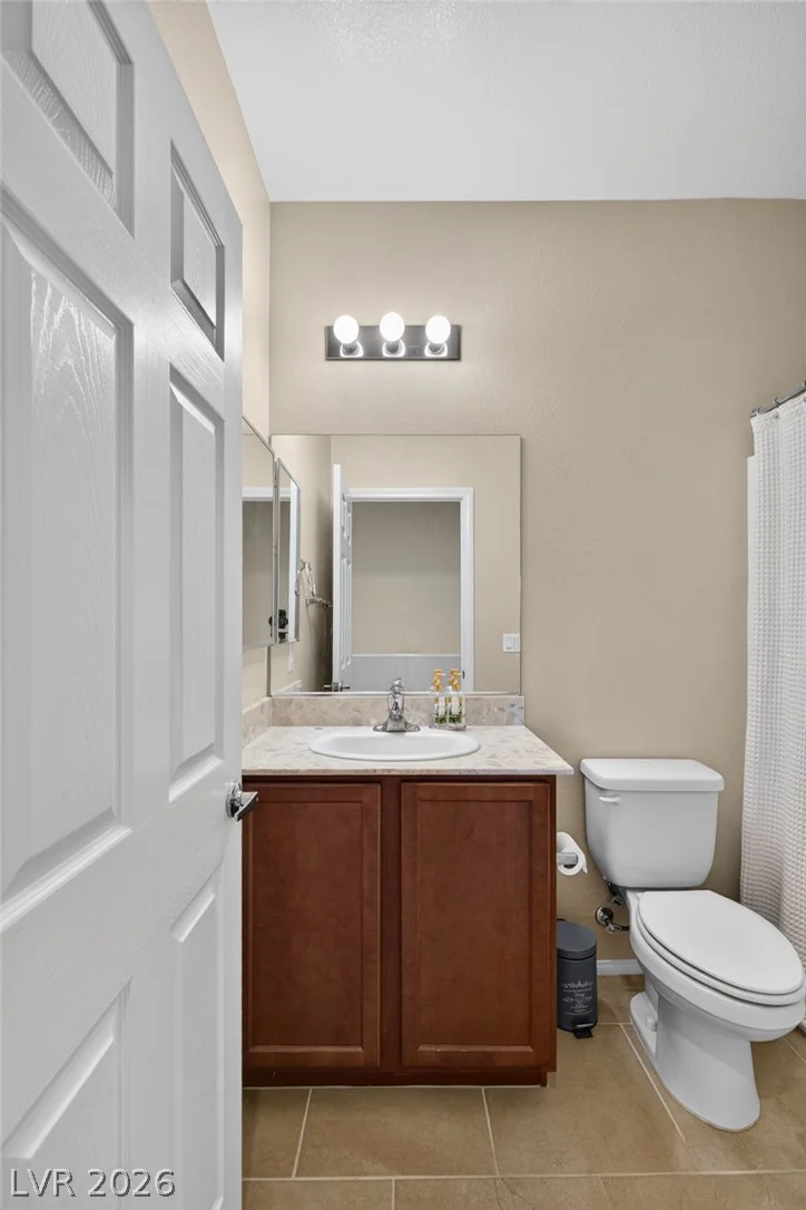 8112 Winterfell, Las Vegas, NV 89166
