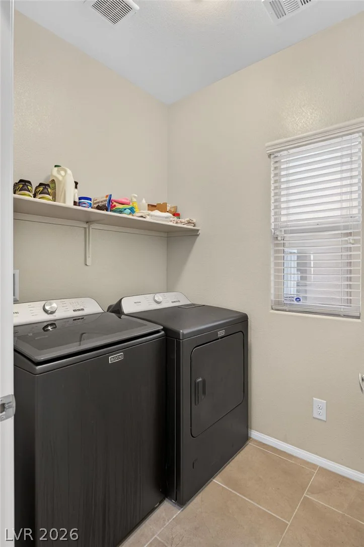 8112 Winterfell, Las Vegas, NV 89166