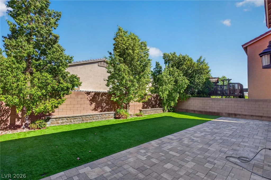 8112 Winterfell, Las Vegas, NV 89166