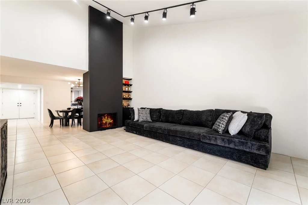 2641 San Martin, Las Vegas, NV 89121