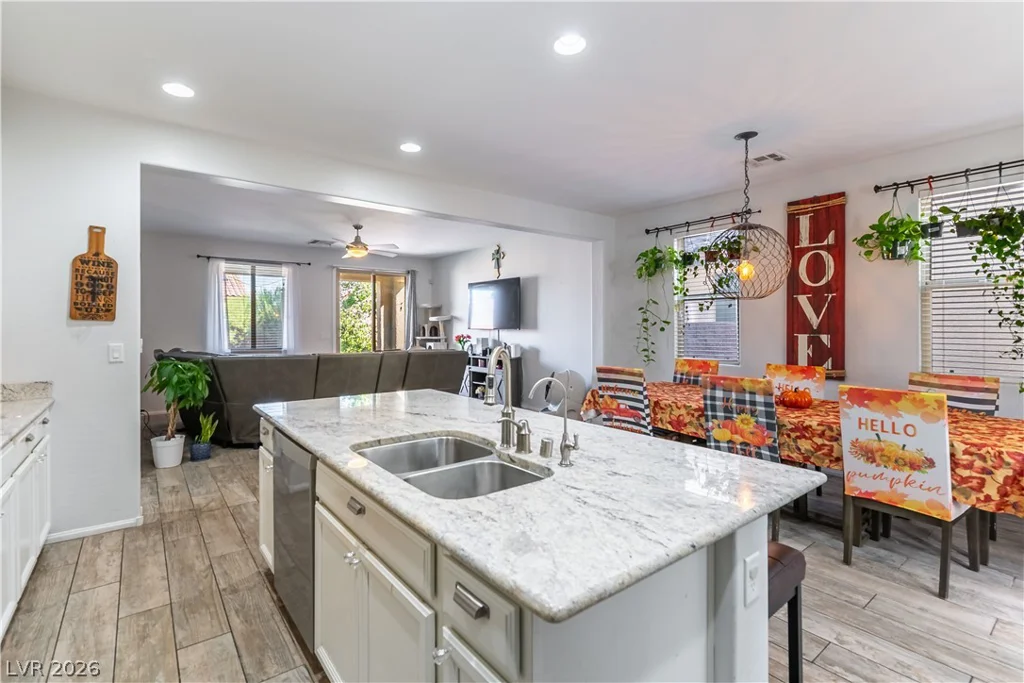 7556 Abby View, Las Vegas, NV 89166