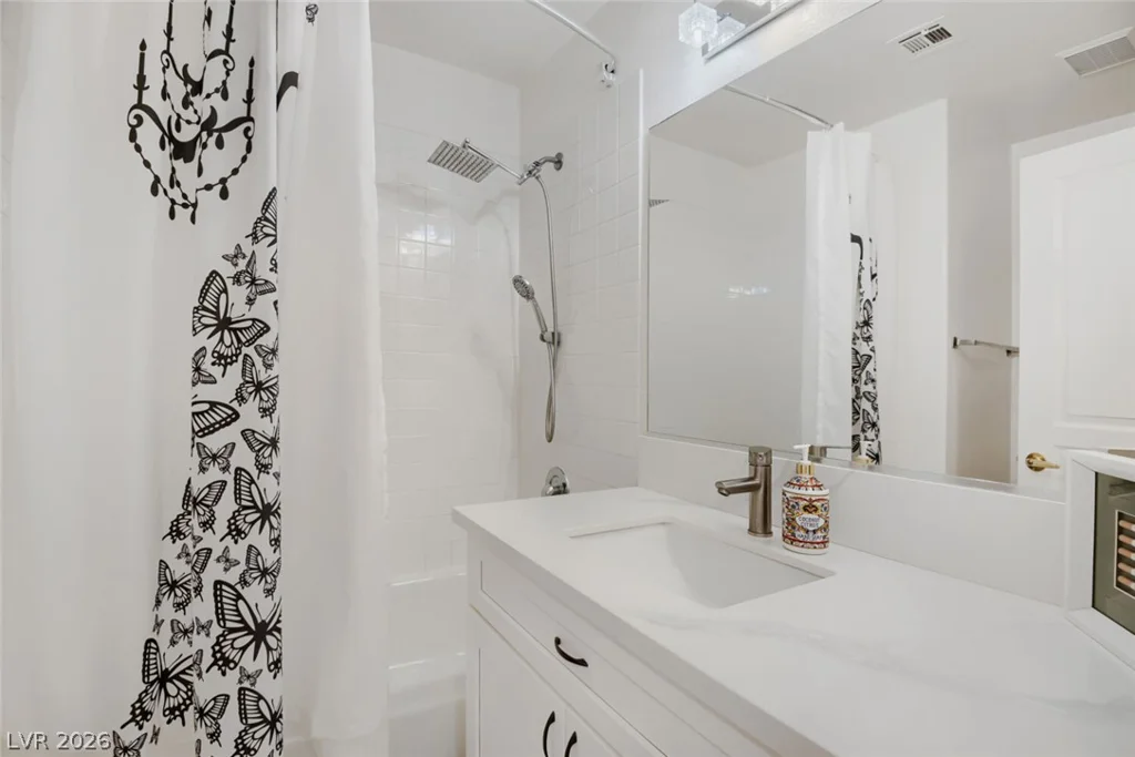 8022 Yellow Daisy, Las Vegas, NV 89147