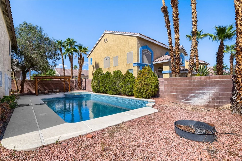 8022 Yellow Daisy, Las Vegas, NV 89147