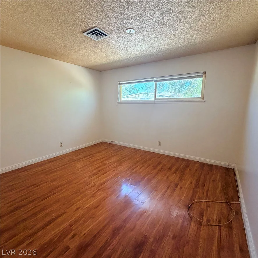 5216 Doe, Las Vegas, NV 89146