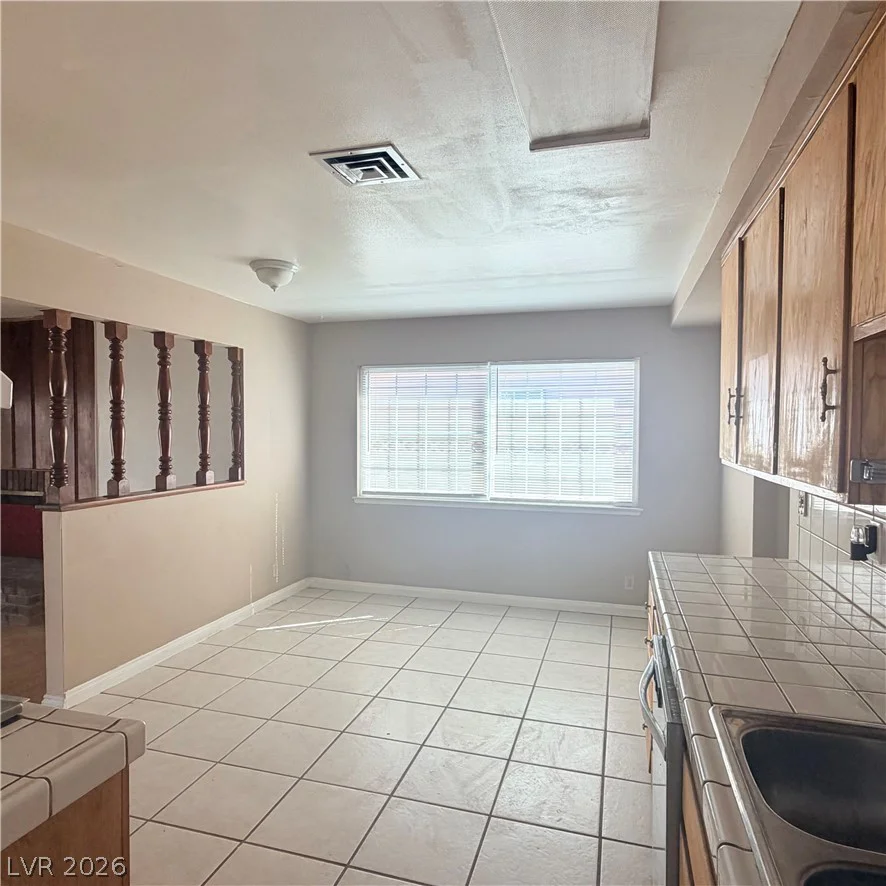 5216 Doe, Las Vegas, NV 89146