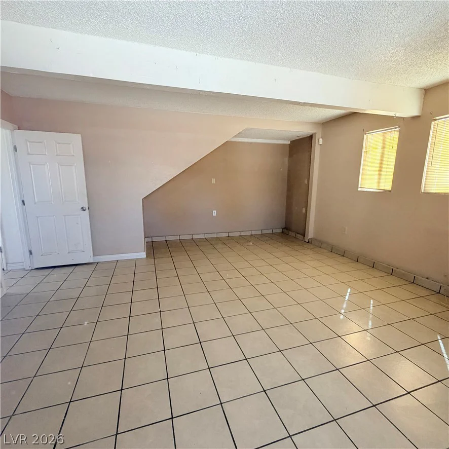 5216 Doe, Las Vegas, NV 89146