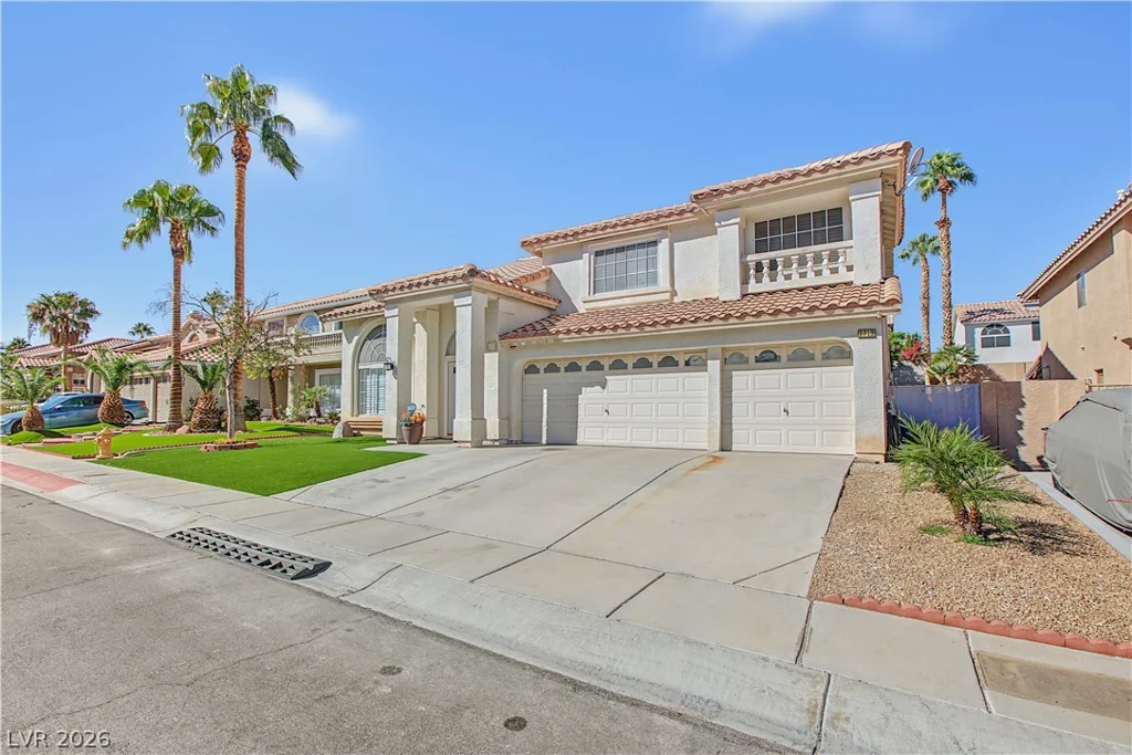 3713 Treasure Bluff, Las Vegas, NV 89129