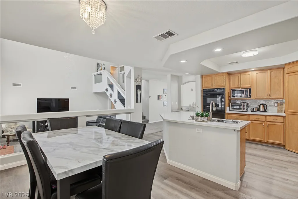 3713 Treasure Bluff, Las Vegas, NV 89129