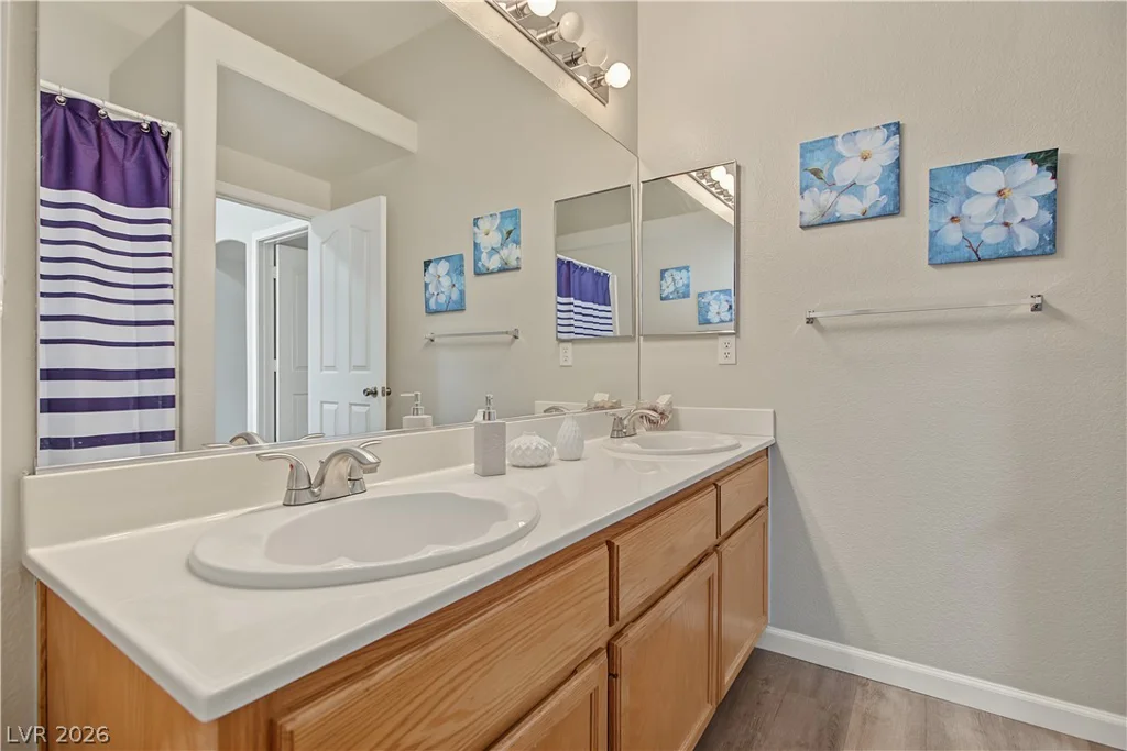 3713 Treasure Bluff, Las Vegas, NV 89129