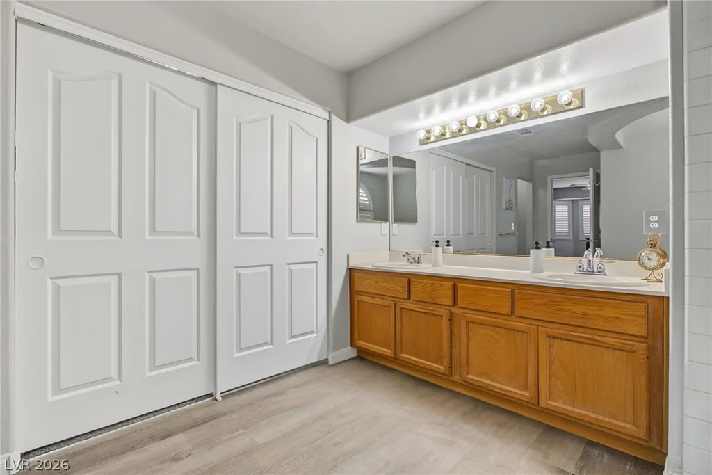 3713 Treasure Bluff, Las Vegas, NV 89129