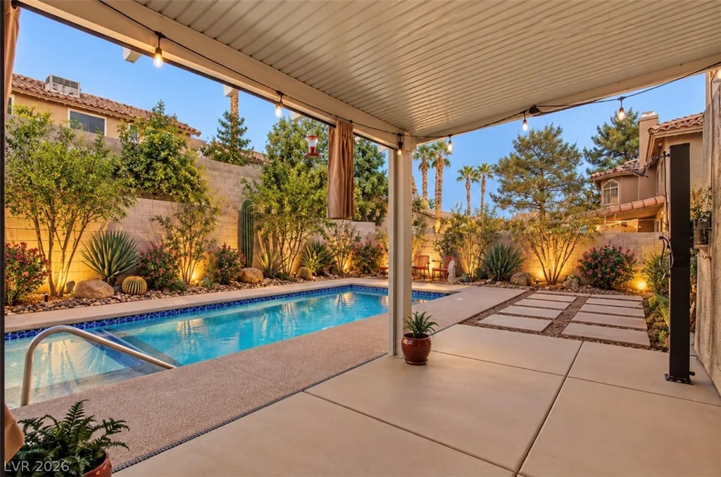 3713 Treasure Bluff, Las Vegas, NV 89129
