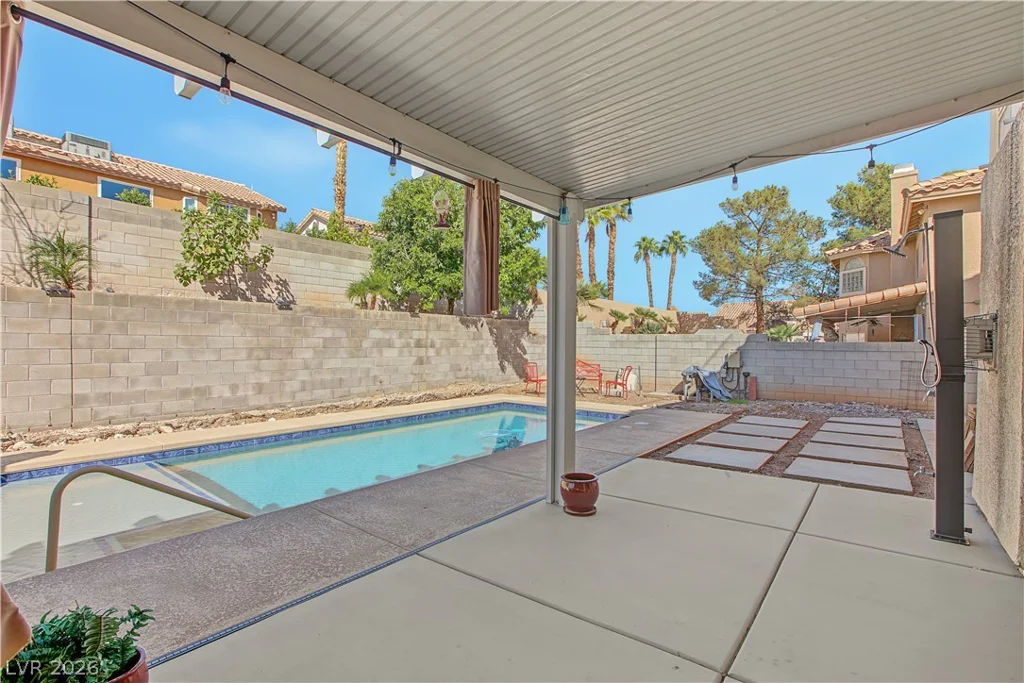 3713 Treasure Bluff, Las Vegas, NV 89129