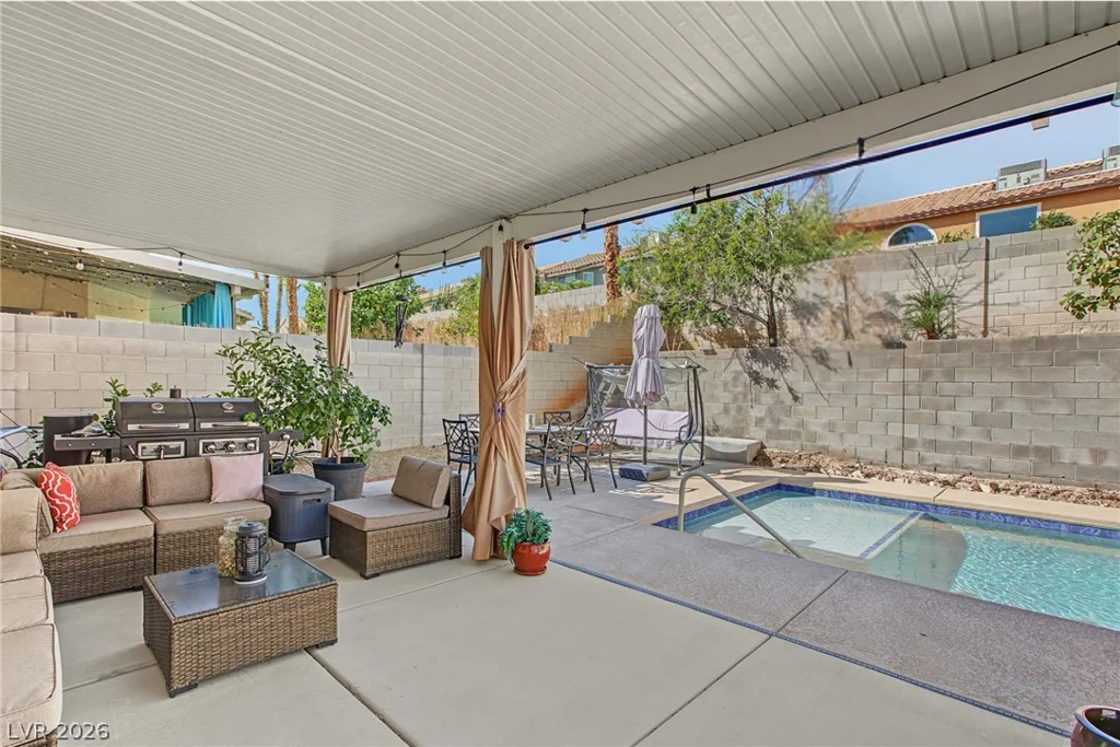 3713 Treasure Bluff, Las Vegas, NV 89129
